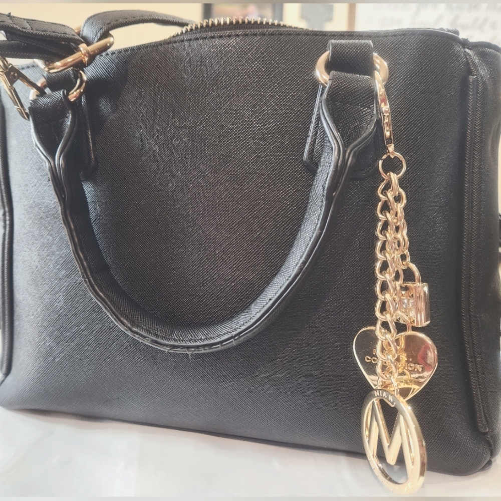 Small Mia K Purse Black with wallet.
